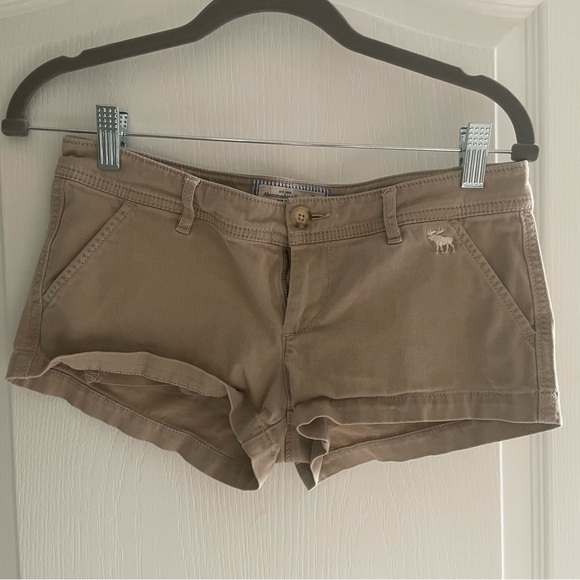 Abercrombie & Fitch Pants - Abercrombie Shorts - Khaki